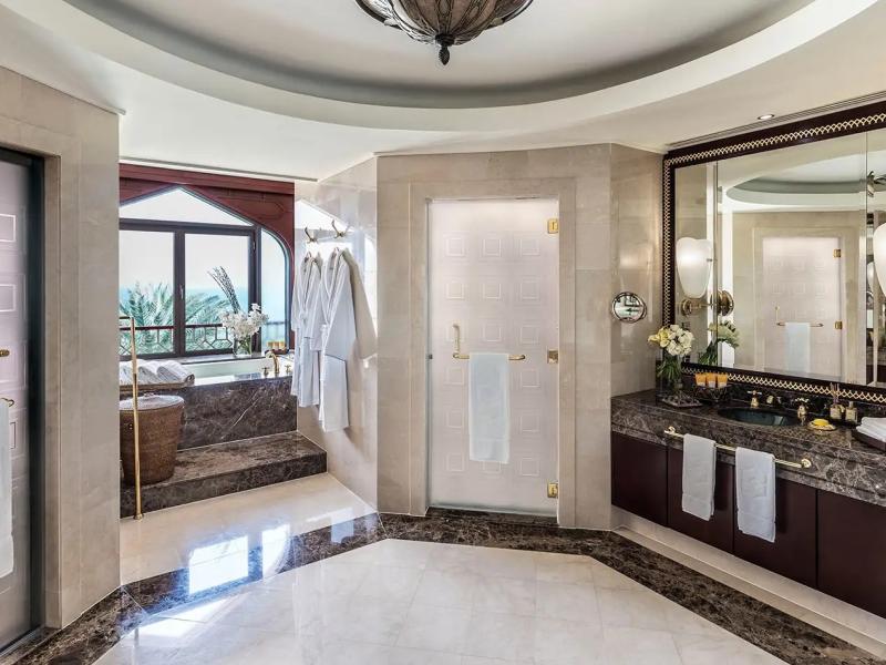 Shangri-La Al Husn Resort & Spa