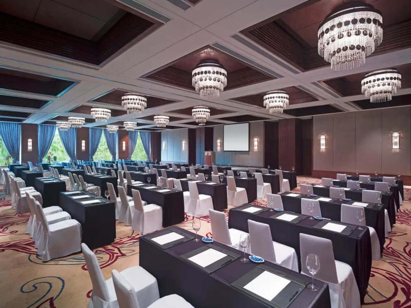 Shangri-La`s Boracay Resort & Spa