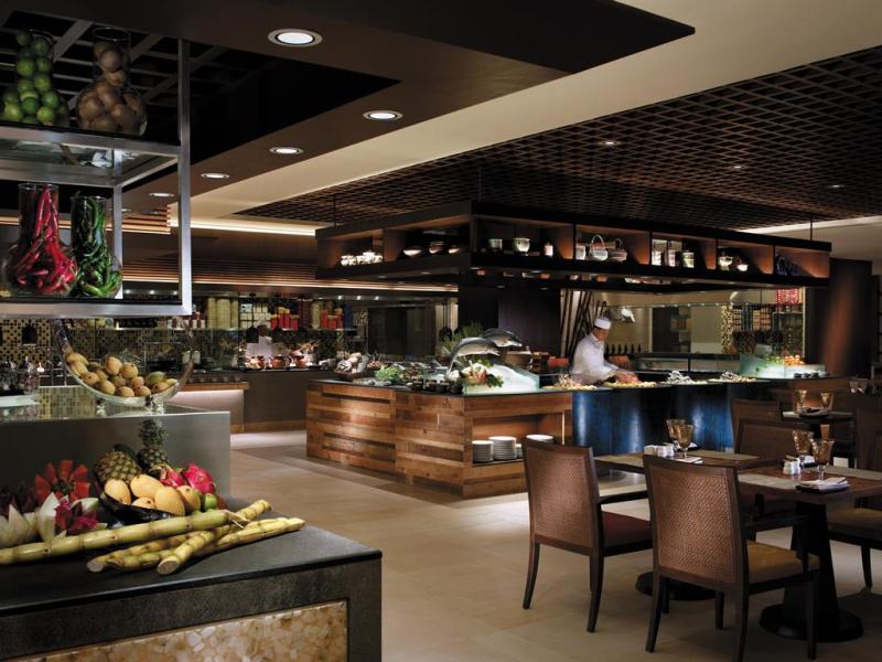 Shangri-La`s Rasa Sayang Resort & Spa