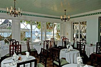 Shaw Park Beach Hotel & Suites