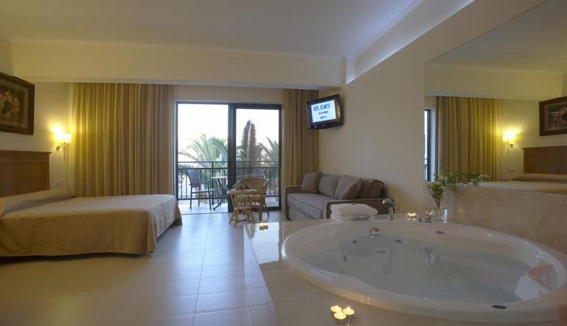 Atlantis Beach Hotel