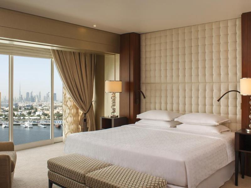 Sheraton Dubai Creek Hotel & Towers