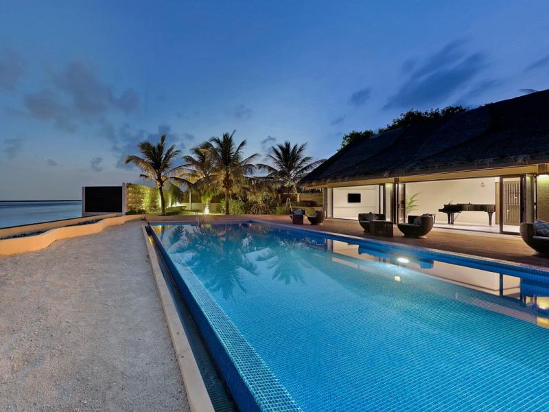 Sheraton Maldives Full Moon Resort & Spa