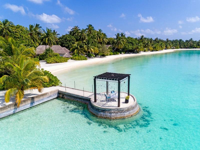 Sheraton Maldives Full Moon Resort & Spa