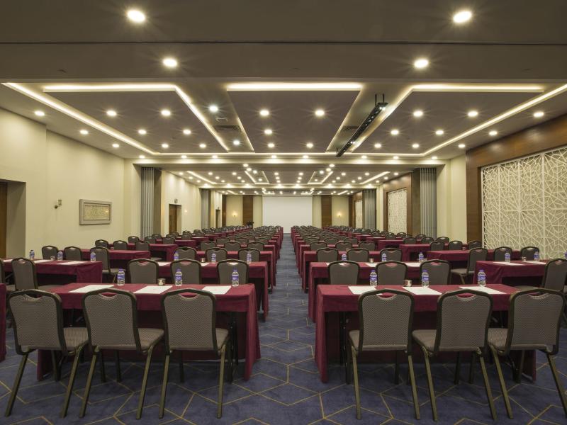 Sherwood Exclusive Lara