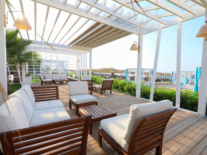 Sherwood Exclusive Lara