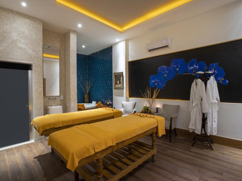 Sherwood Exclusive Lara