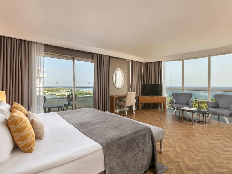 Sherwood Exclusive Lara