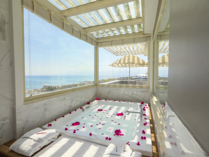 Sherwood Exclusive Lara