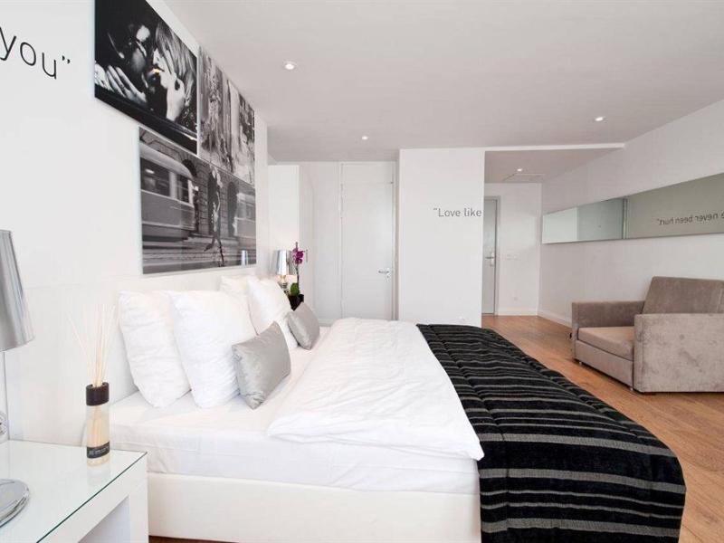 The Poet Tryp by Wyndham Hotel Amsterdam