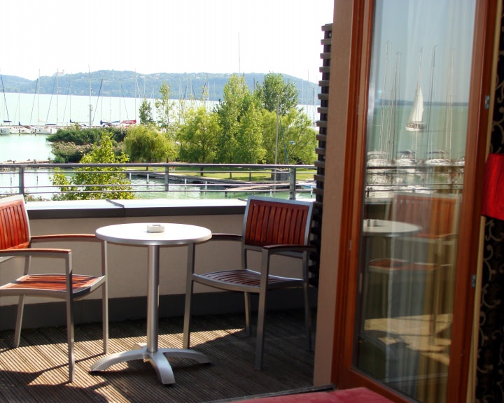 Silverine Lake Resort