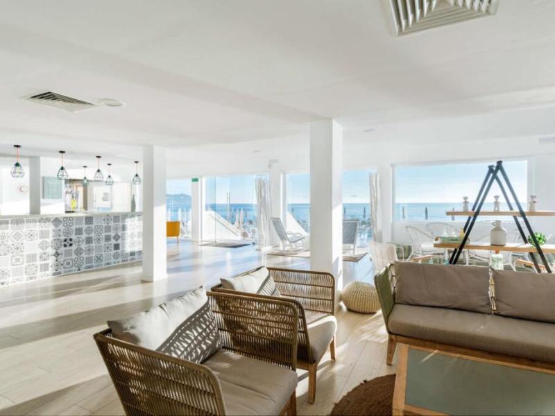 Hotel Atolon