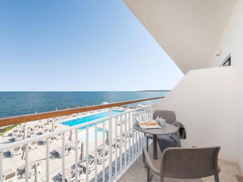 Hotel Atolon