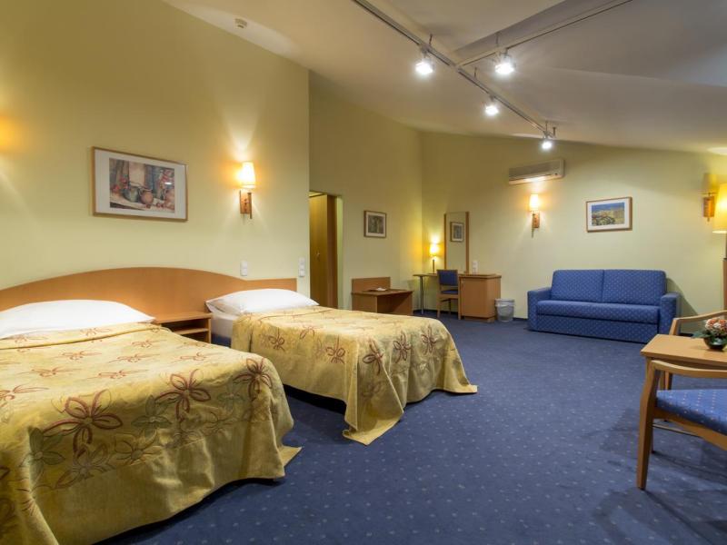 Corvin Hotel Budapest Sissi Wing