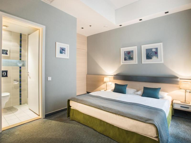 Atrium Fashion Hotel