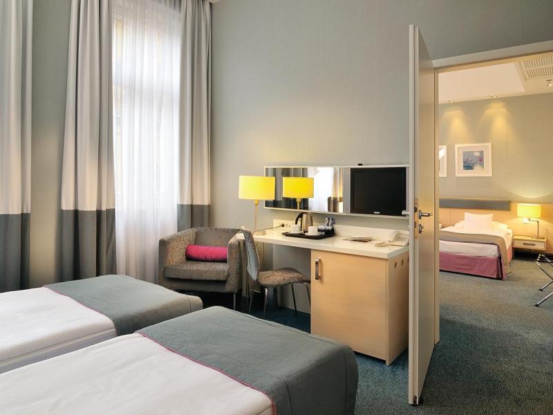 Atrium Fashion Hotel