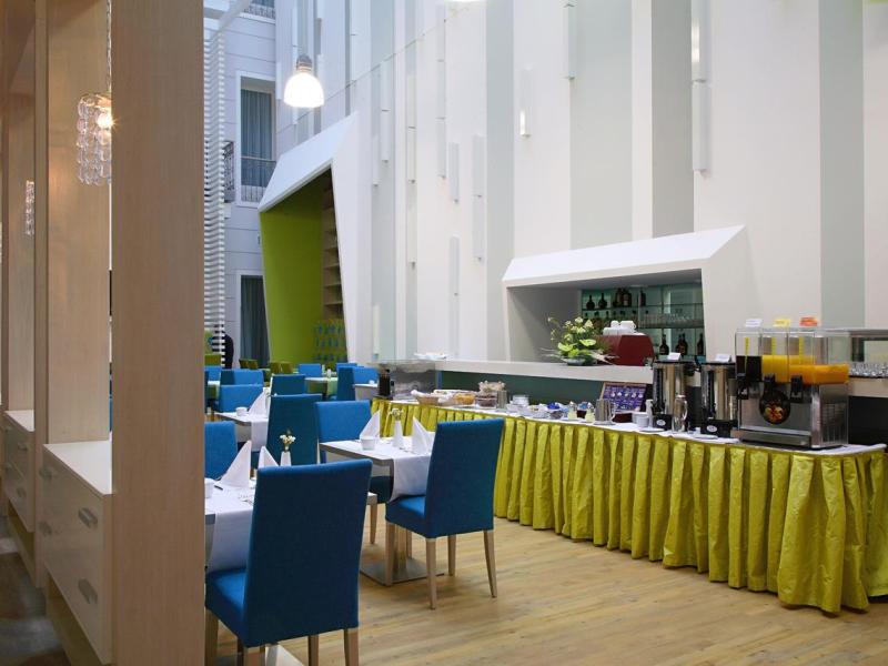 Atrium Fashion Hotel