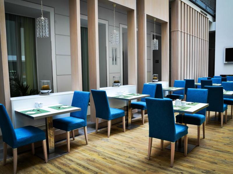 Atrium Fashion Hotel