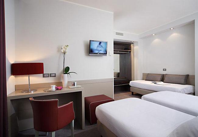 Smart Hotel Holiday
