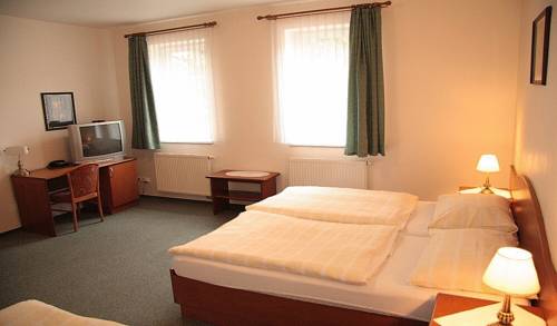 Attic Hotel