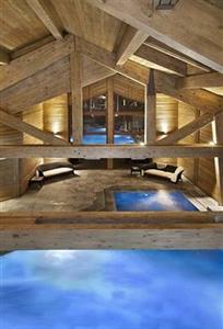 Au Coeur Du Village