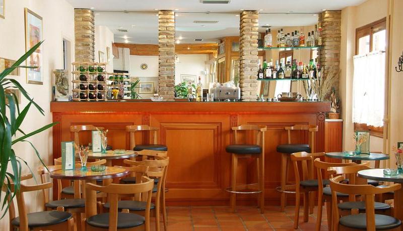 Acropole Delphi Hotel