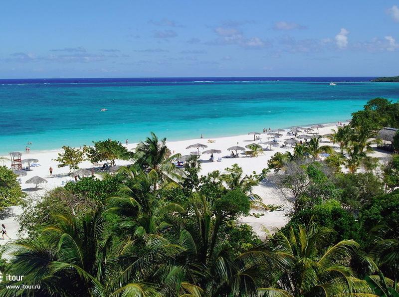 Sol Rio de Luna y Mares Resort