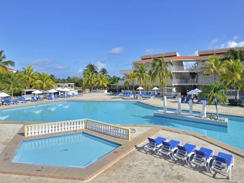 Sol Rio de Luna y Mares Resort