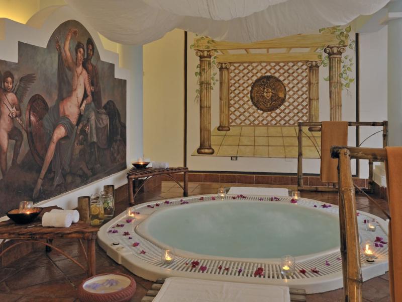 Sol Rio de Luna y Mares Resort