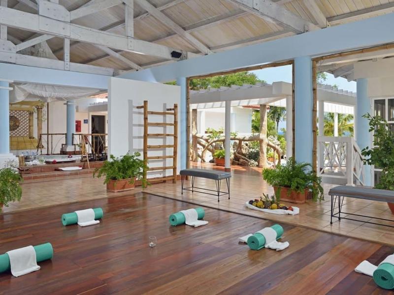 Sol Rio de Luna y Mares Resort