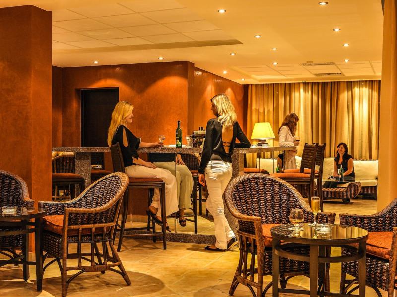 Solymar Ivory Suites