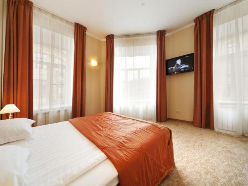 Solo на Большом проспекте Петроградской Стороны