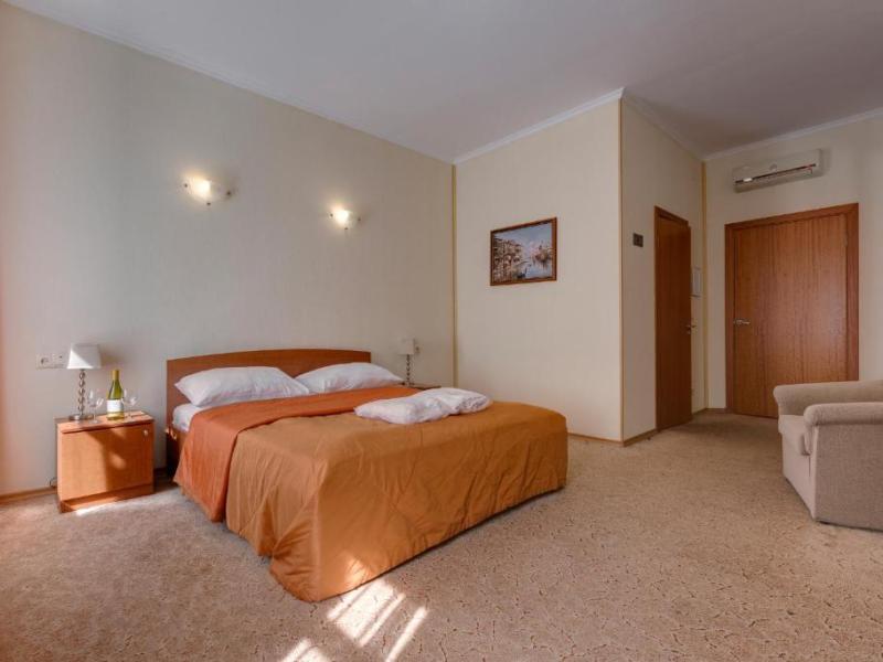 Solo на Большом проспекте Петроградской Стороны