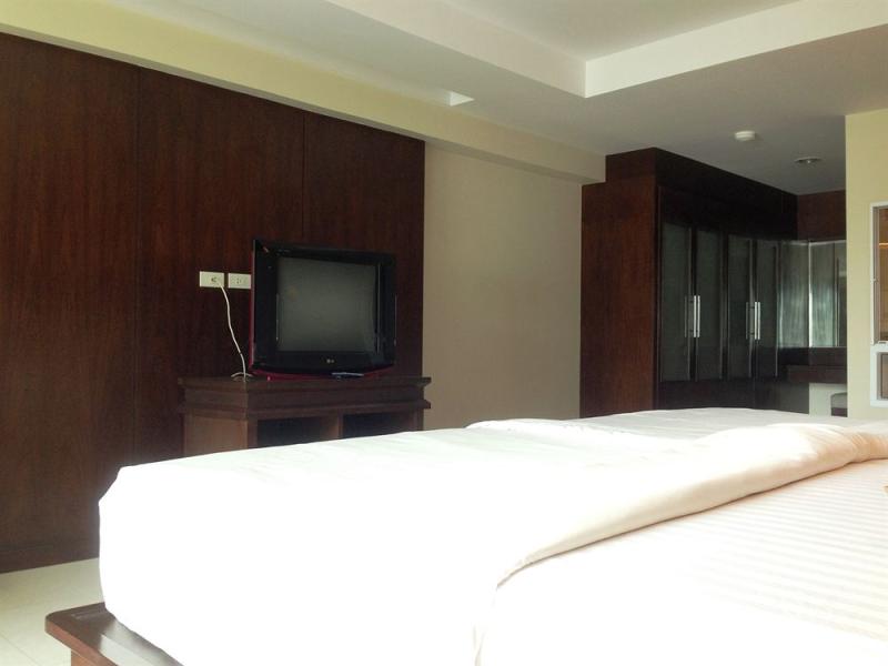 August Suites