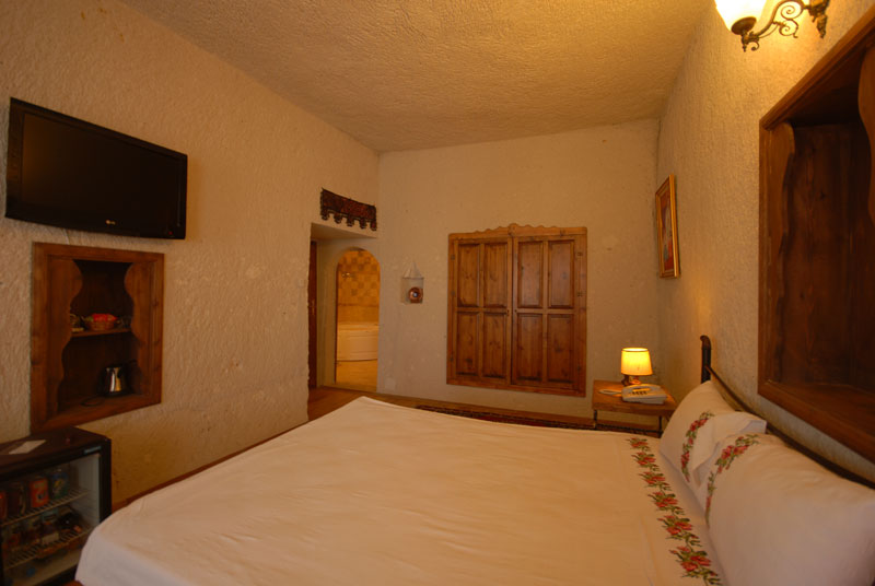 Spelunca Luxury Cave