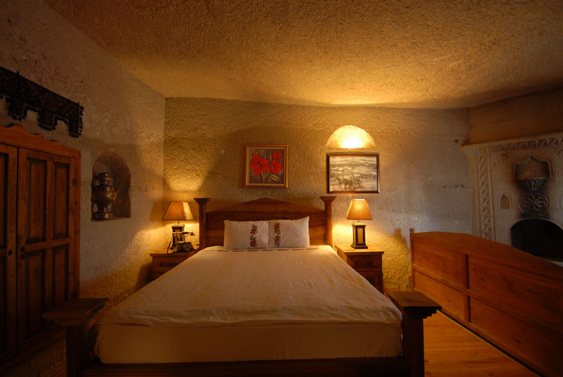 Spelunca Luxury Cave