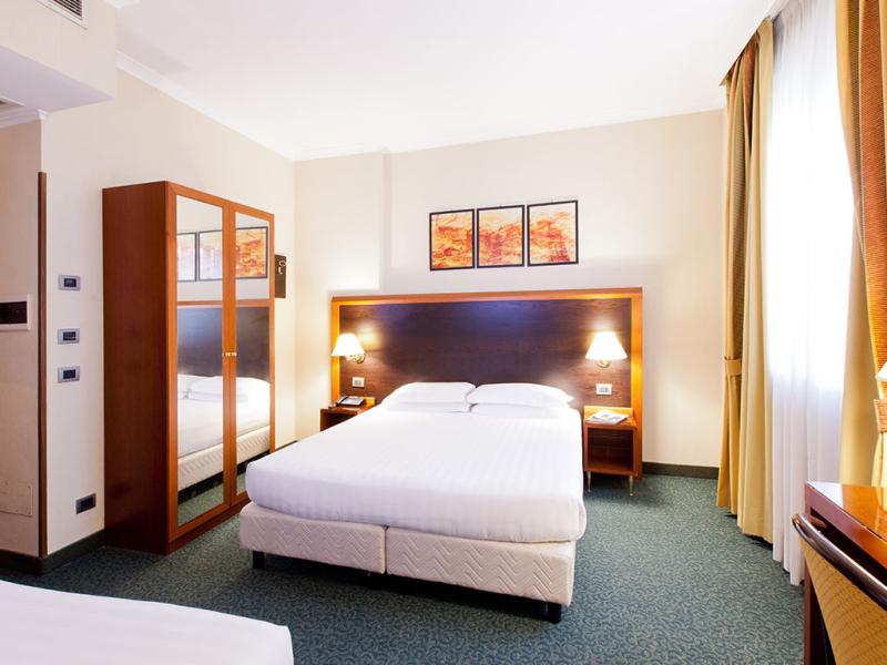 Smooth Hotel Rome West