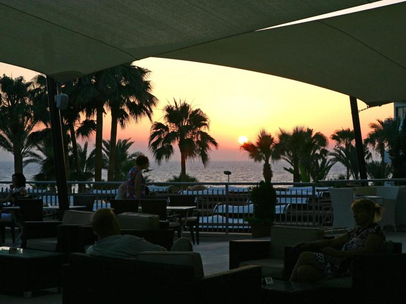 St. George Hotel Spa & Golf Beach Resort