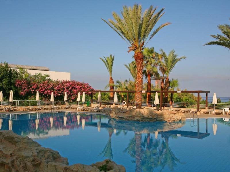 St. George Hotel Spa & Golf Beach Resort