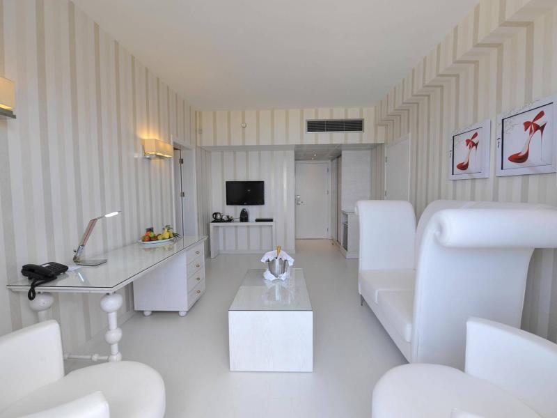 St. George Hotel Spa & Golf Beach Resort