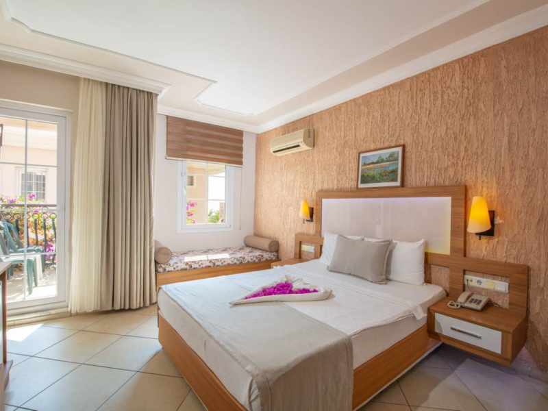 Nicholas Park Hotel