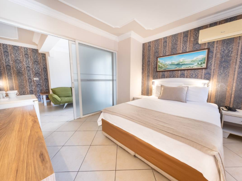 Nicholas Park Hotel
