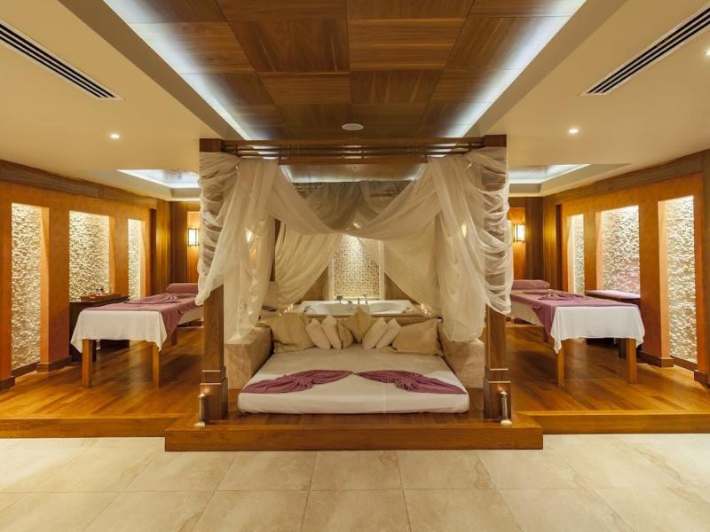 Starlight Resort Hotel