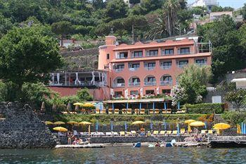 Delfini Strand Hotel Terme