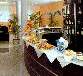Hotel Studios