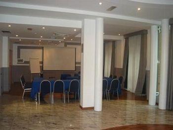 Hotel Studios