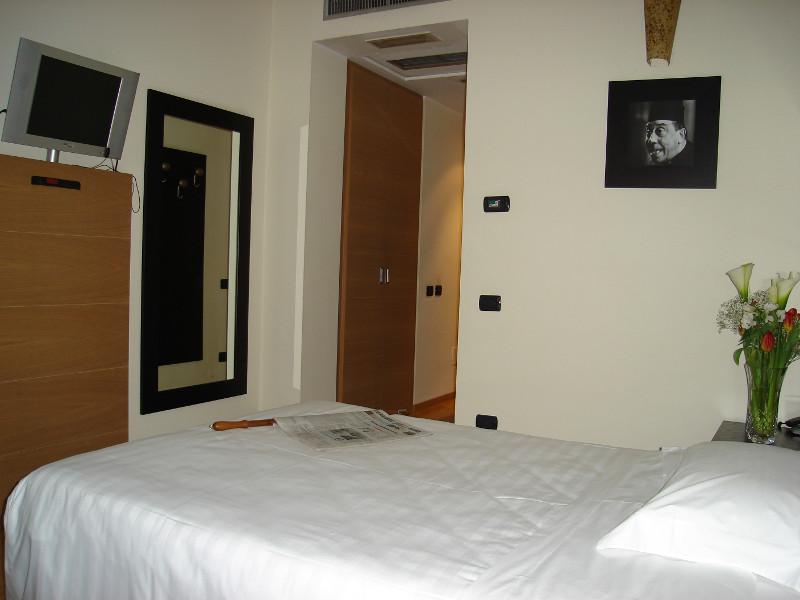 Hotel Studios