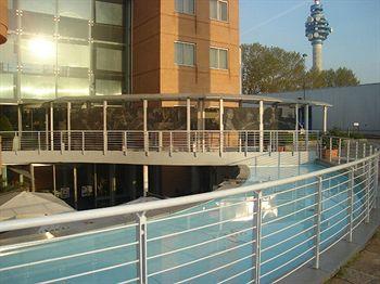 Hotel Studios