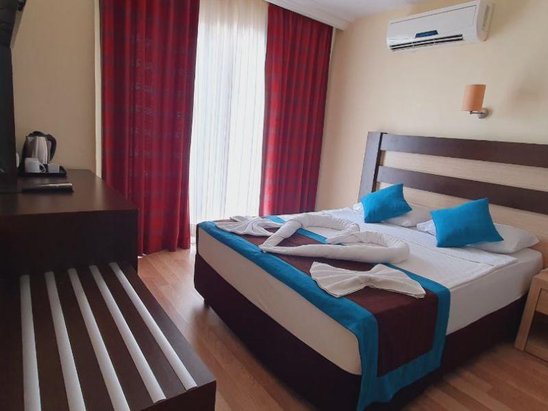 Klas More Beach Hotel