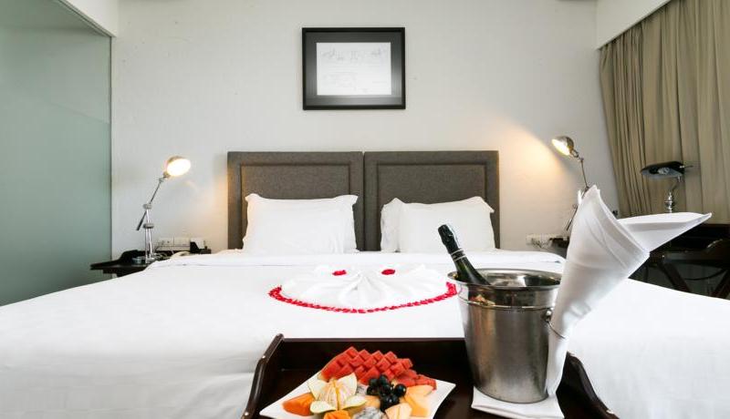 Sugar Palm Grand Hillside